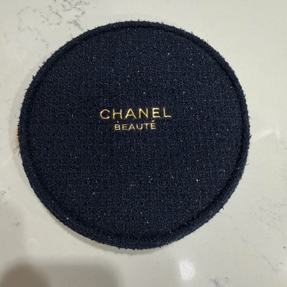 Chanel Beauté cosmetic pouch navy blue - Picture 1 of 5